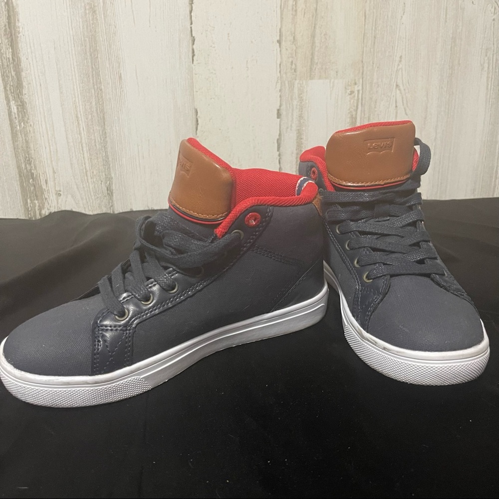 Levi’s canvas high tops